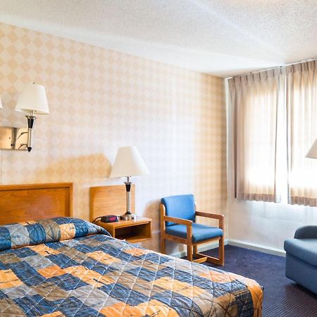 Budget Host Alexandria Motel Ngoại thất bức ảnh